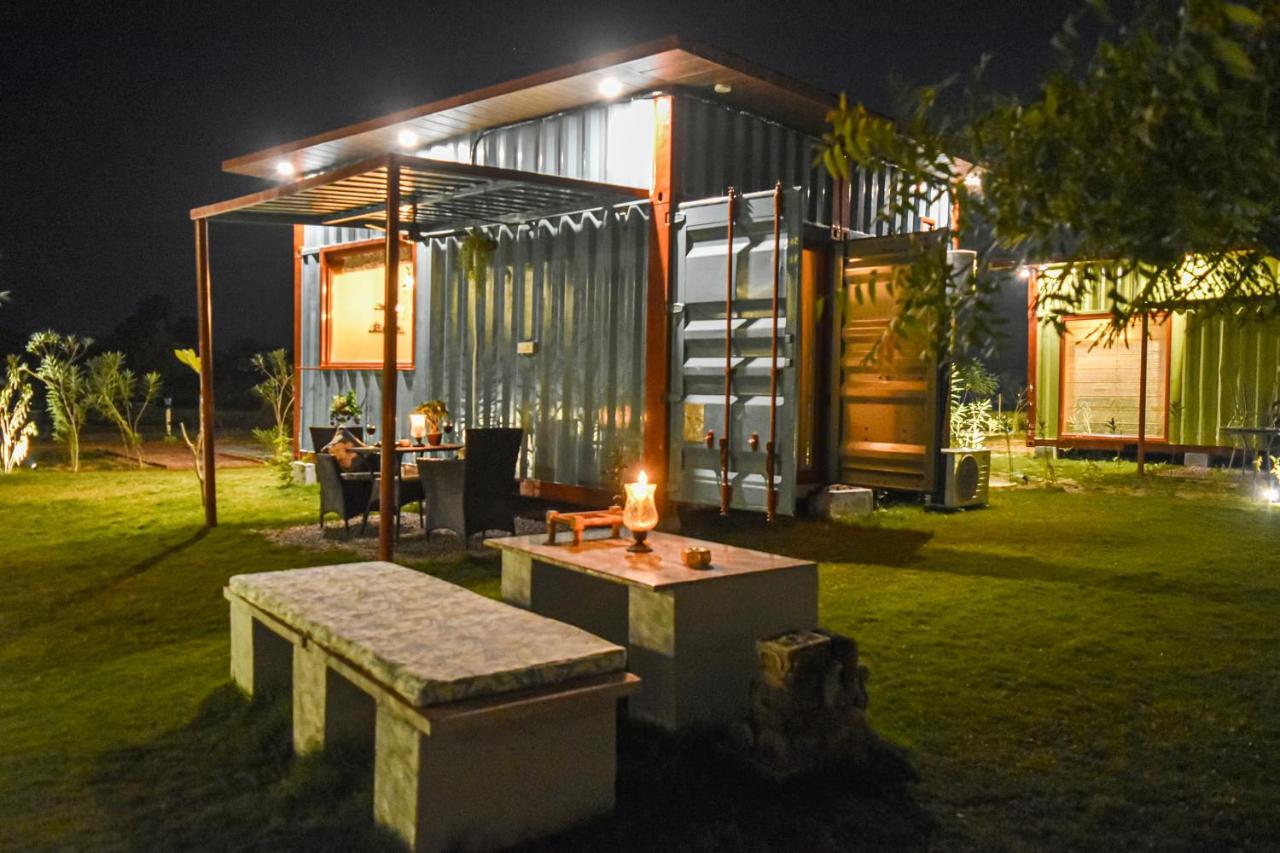 Tree Of Life Ecotainers Agra Hotel Агра Екстериор снимка