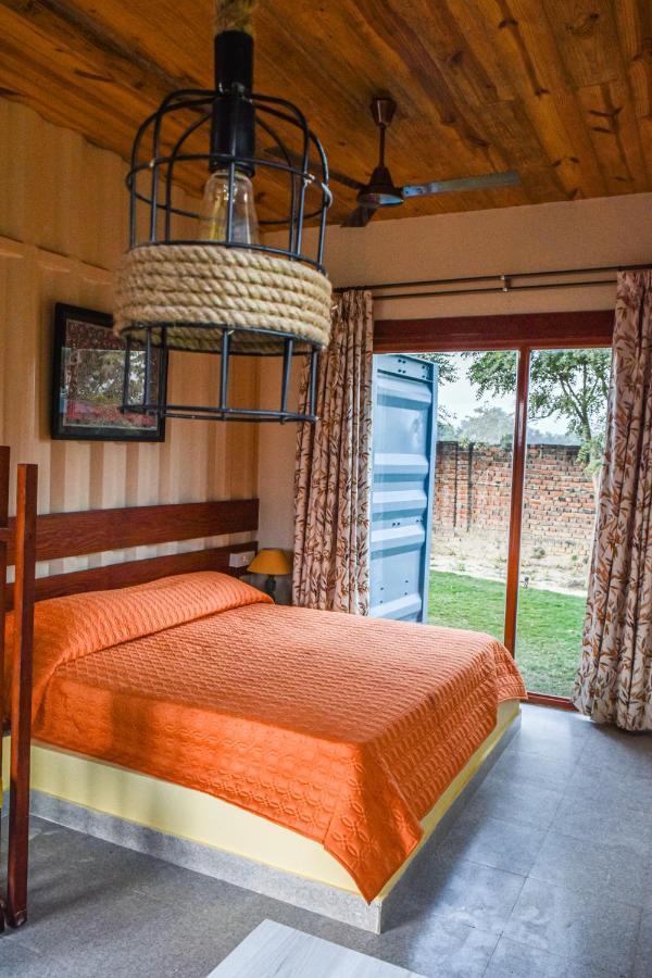 Tree Of Life Ecotainers Agra Hotel Агра Екстериор снимка