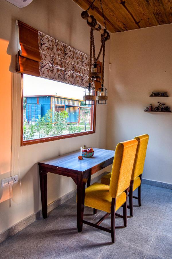 Tree Of Life Ecotainers Agra Hotel Агра Екстериор снимка