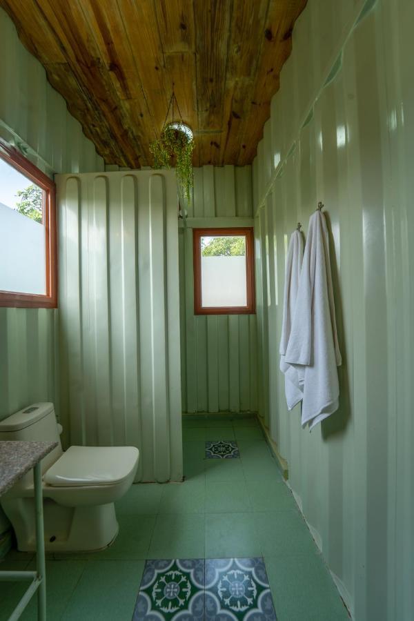 Tree Of Life Ecotainers Agra Hotel Агра Екстериор снимка