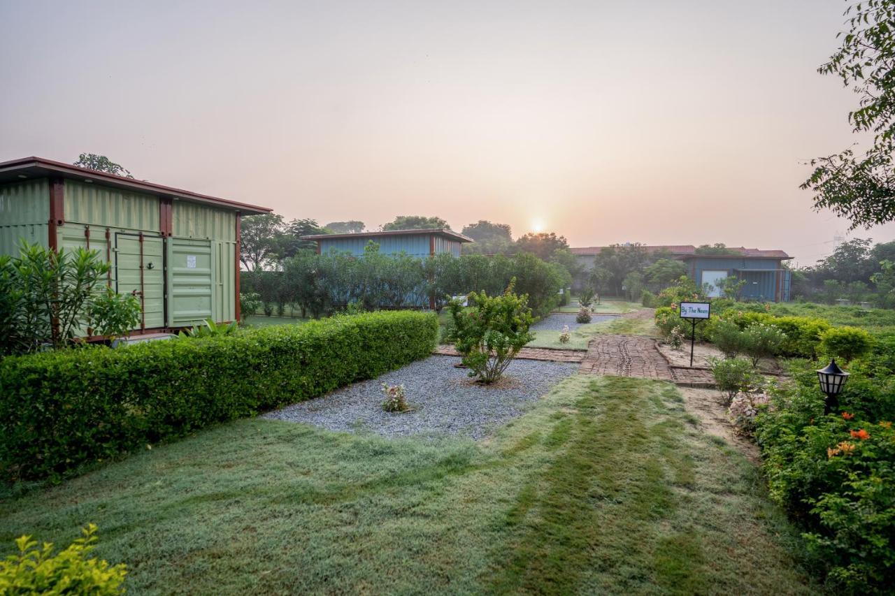 Tree Of Life Ecotainers Agra Hotel Агра Екстериор снимка