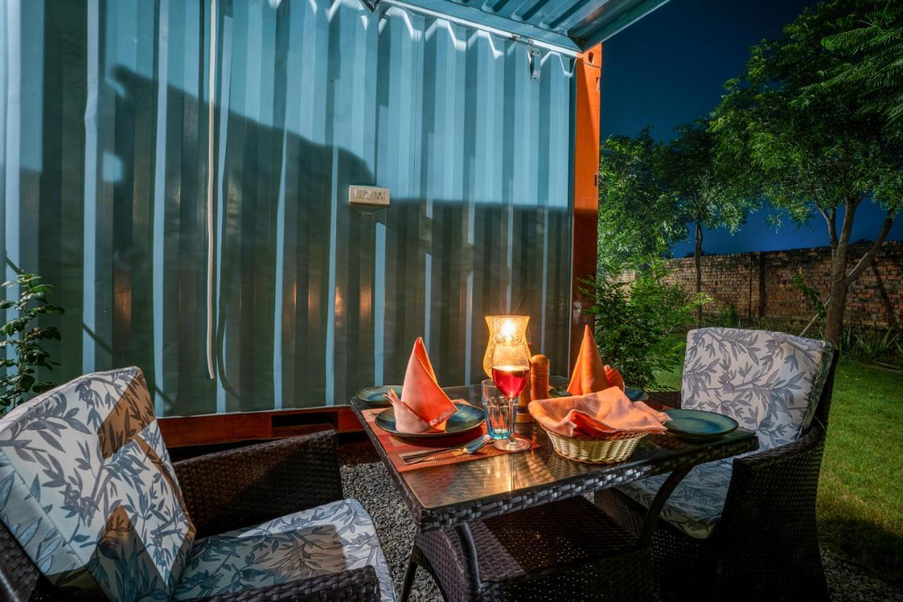 Tree Of Life Ecotainers Agra Hotel Агра Екстериор снимка