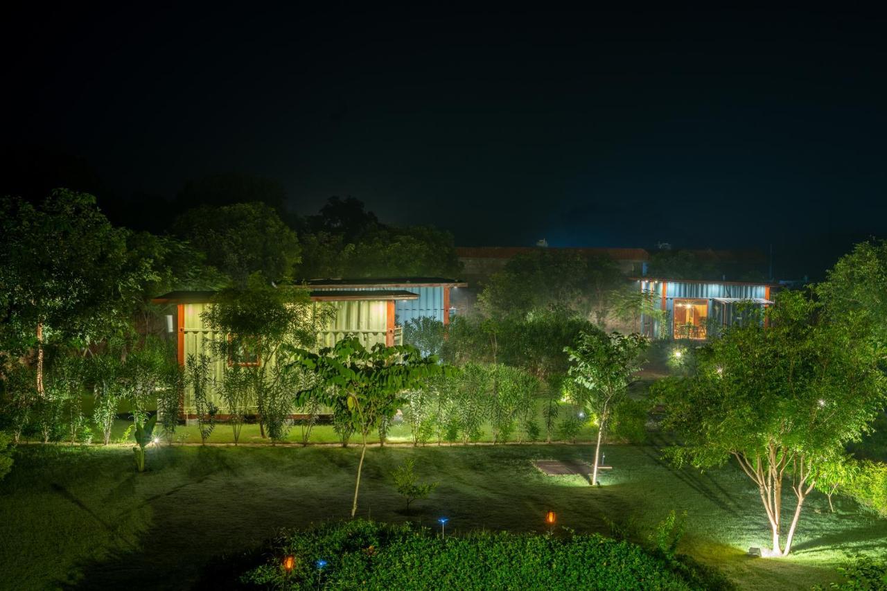 Tree Of Life Ecotainers Agra Hotel Агра Екстериор снимка
